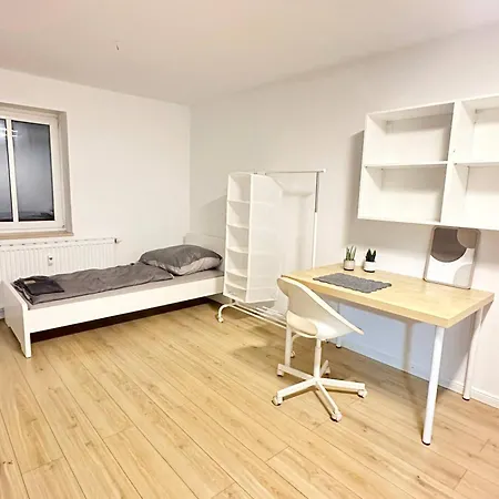 Monteurwohnung Wahren - 7 Betten *