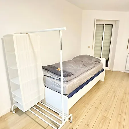 Monteurwohnung Wahren - 7 Betten Apartment
