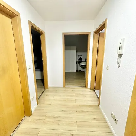 Monteurwohnung Wahren - 7 Betten Apartment *