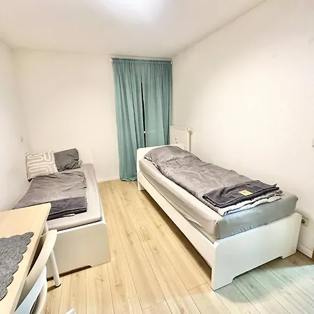 Monteurwohnung Wahren - 7 Betten
